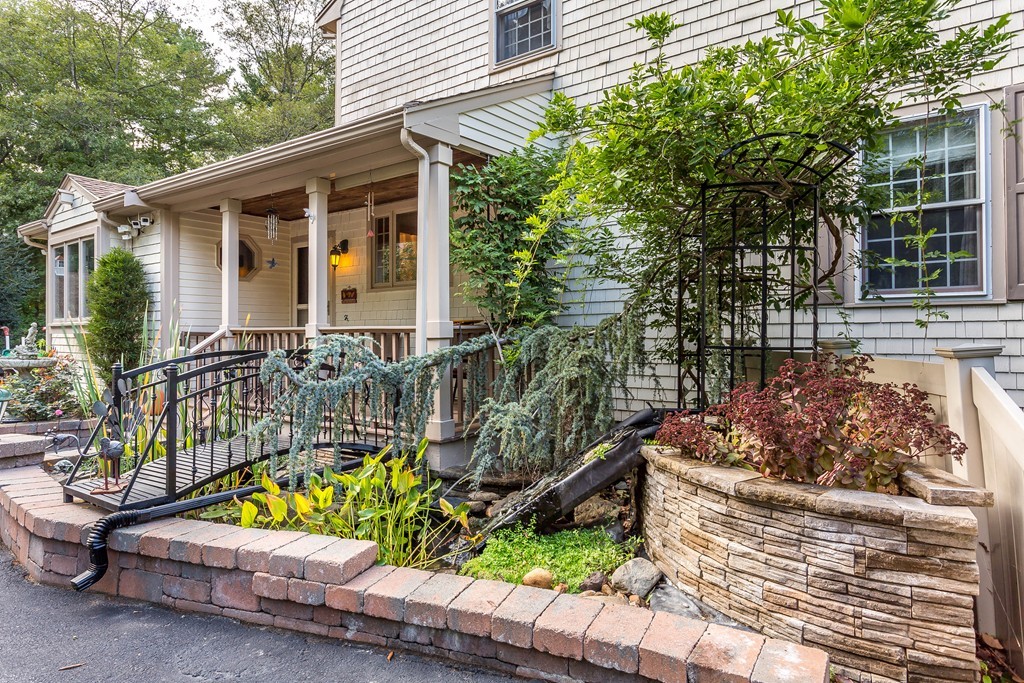 441 Locust Street Raynham, MA 02767 - Photo 2 of 28 Gallery Image 2