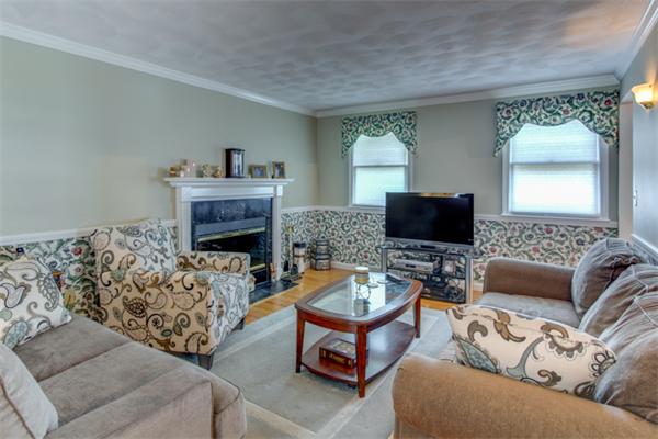 9 Buckingham Road Wilmington, MA 01887 - Photo 9 of 30 Gallery Image 9