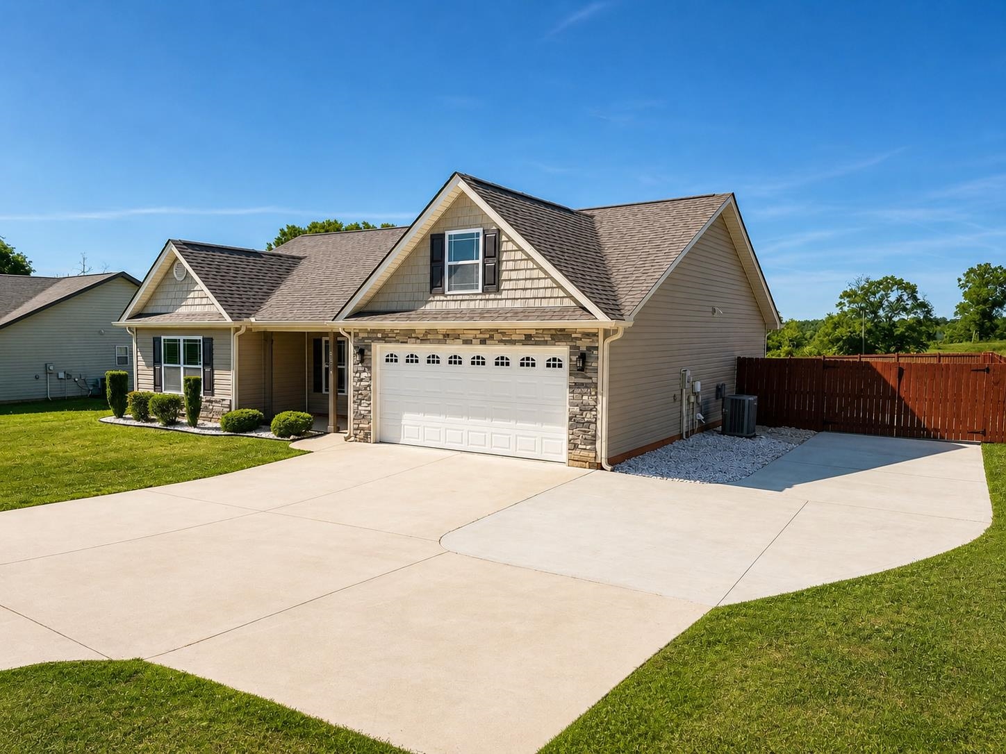 3121 Rainbow Lake Road Inman, SC 29349 - Photo 2 of 23