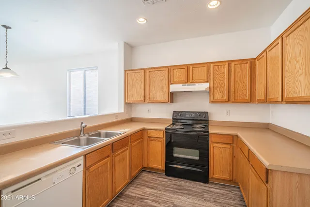 $1,825 | 6311 South 69th Glen, Laveen, AZ 85339