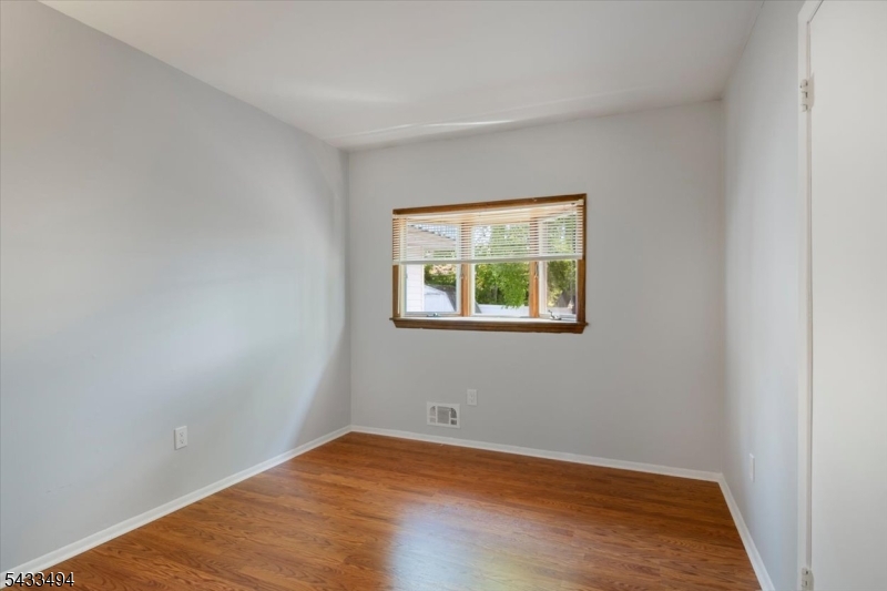44 Summit Road Oak Ridge, NJ 07438 - Photo 9 of 19