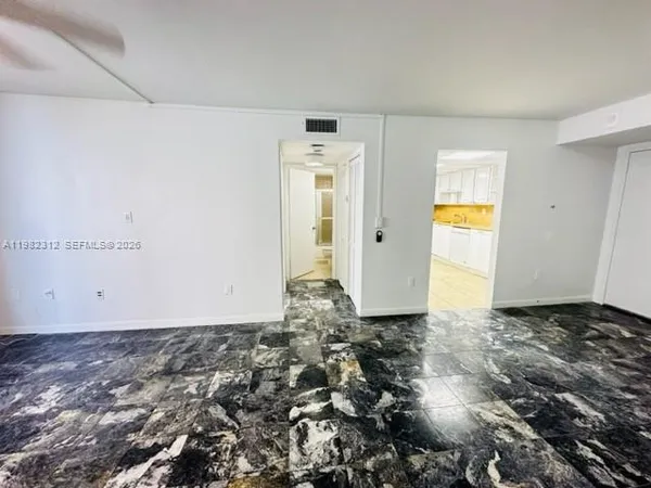 $2,950 | 1621 Collins Avenue, Unit 706, Miami Beach, FL 33139