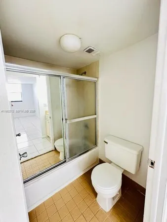 $2,950 | 1621 Collins Avenue, Unit 706, Miami Beach, FL 33139