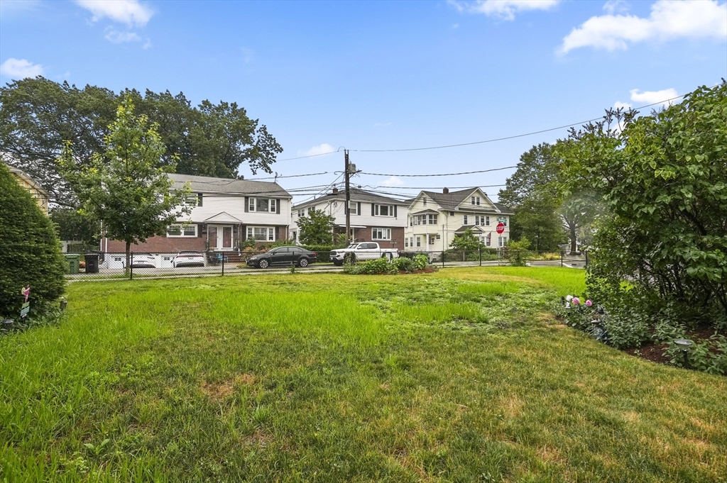 33 Woodleigh Road Watertown, MA 02472 - Photo 29 of 30 Gallery Image 29