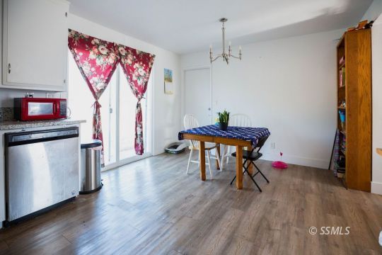 332 Mari Court Ridgecrest, CA 93555 - Photo 10 of 17