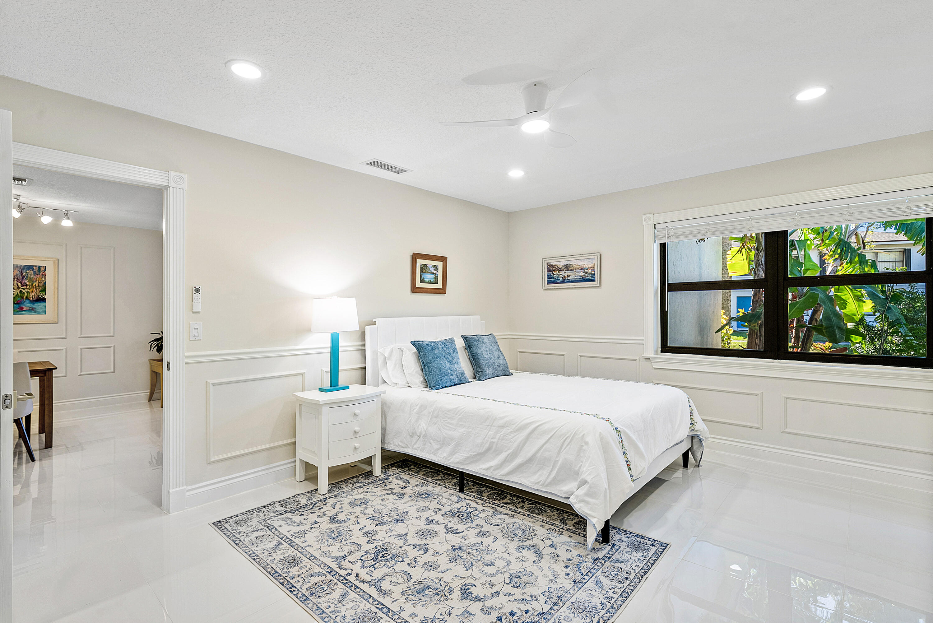 2016 Southwest 29th Court, Unit 5B1 Delray Beach, FL 33445 - Photo 20 of 43 Large Primary Suite