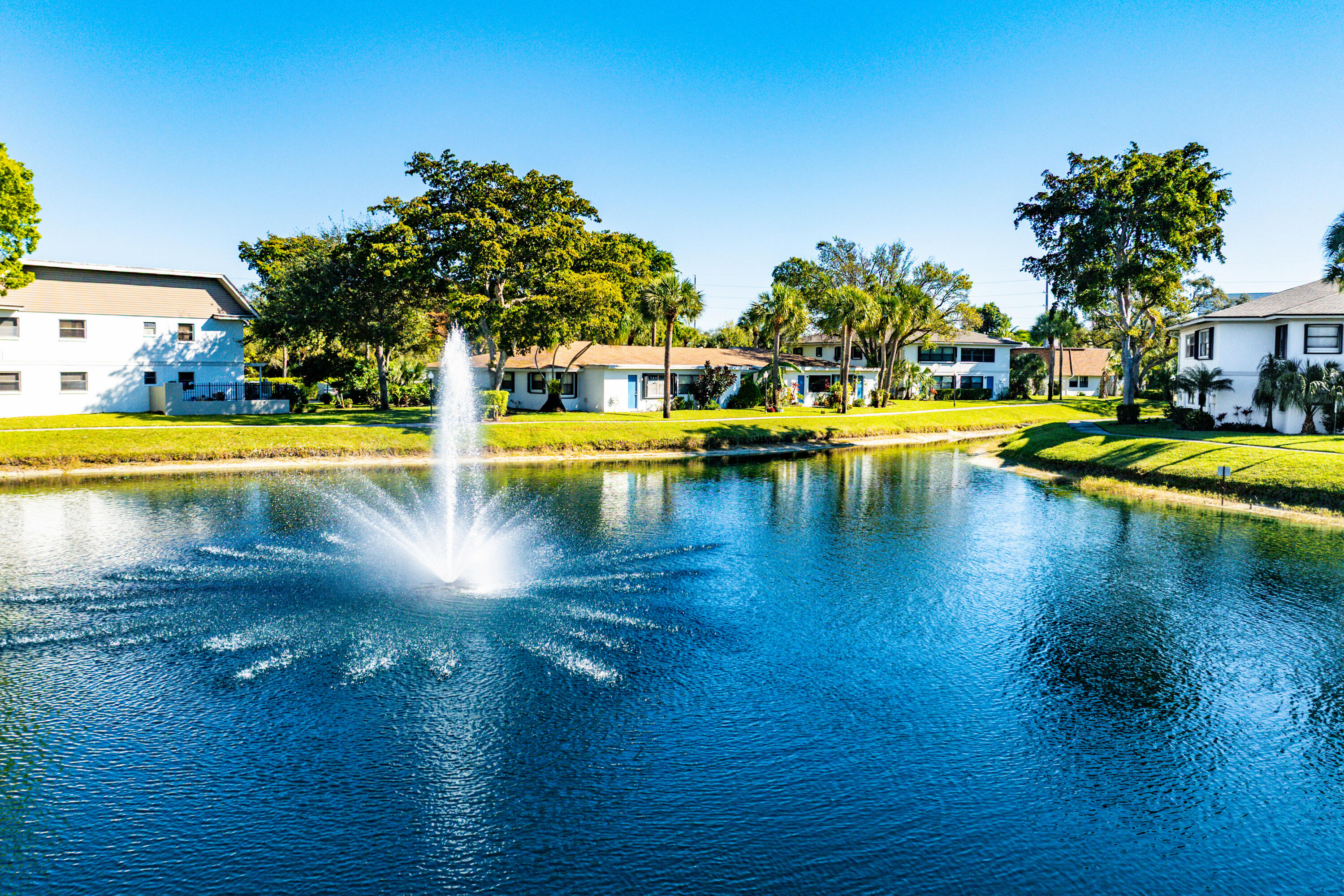 2016 Southwest 29th Court, Unit 5B1 Delray Beach, FL 33445 - Photo 32 of 43 Absolutly Stunning