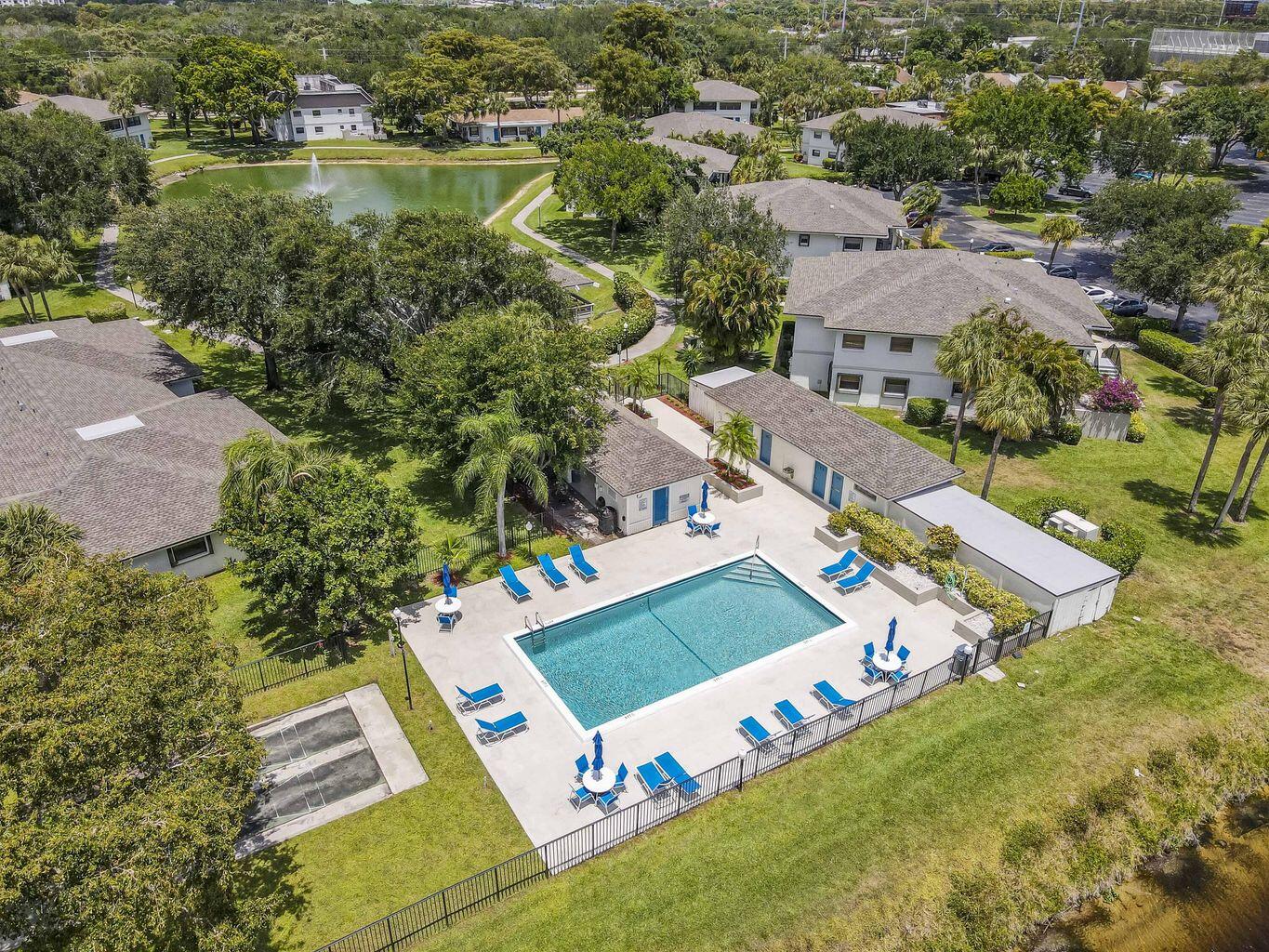 2016 Southwest 29th Court, Unit 5B1 Delray Beach, FL 33445 - Photo 38 of 43 Community Poool