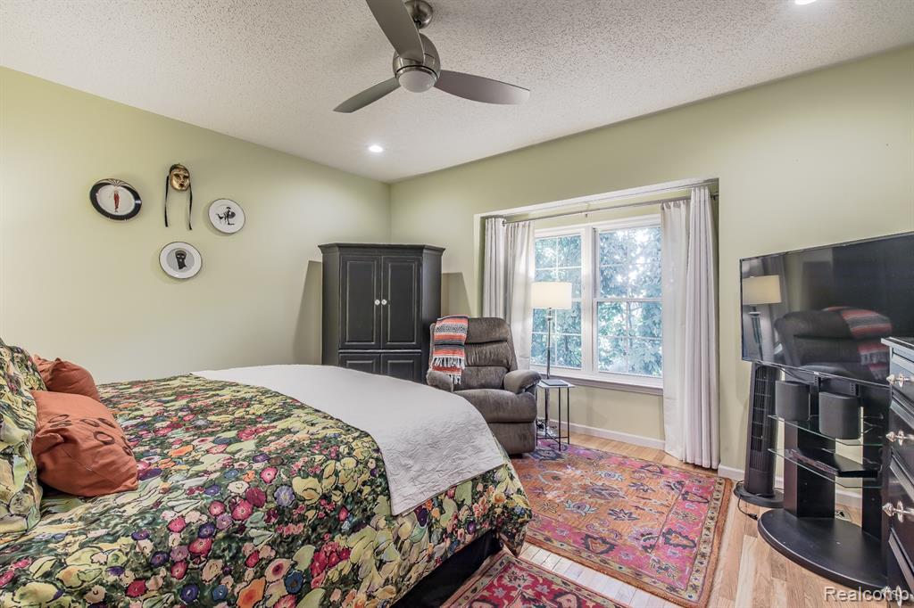 30796 Golden Ridge Novi, MI 48377 - Photo 24 of 54