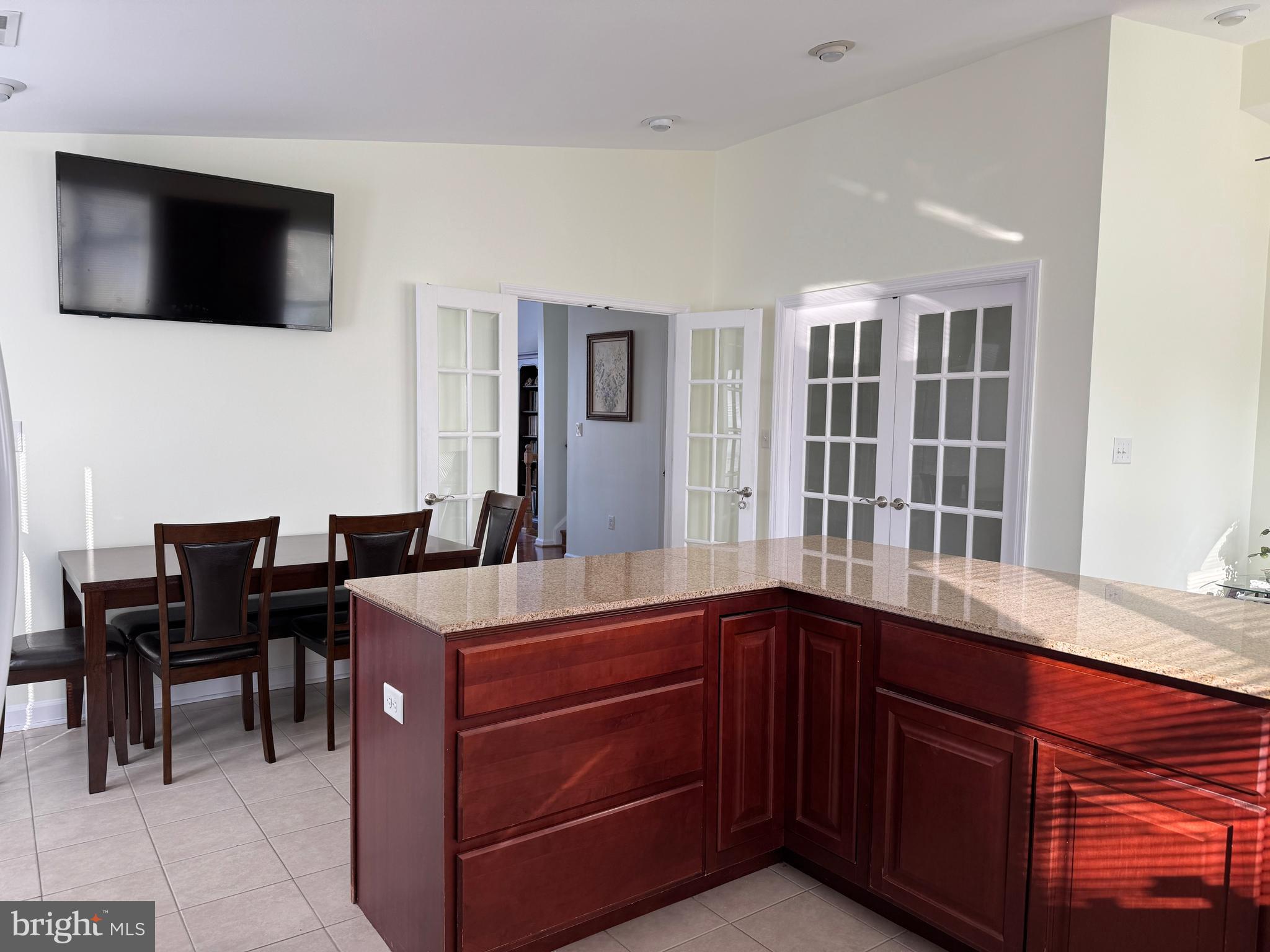 5931 Ridge View Drive Alexandria, VA 22310 - Photo 12 of 45 Gallery Image 12