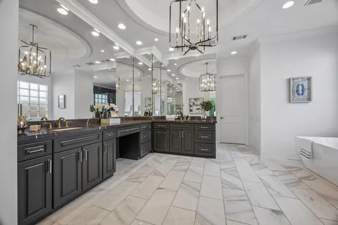 $1,999,000 | 4817 Linden Street, Bellaire, TX 77401