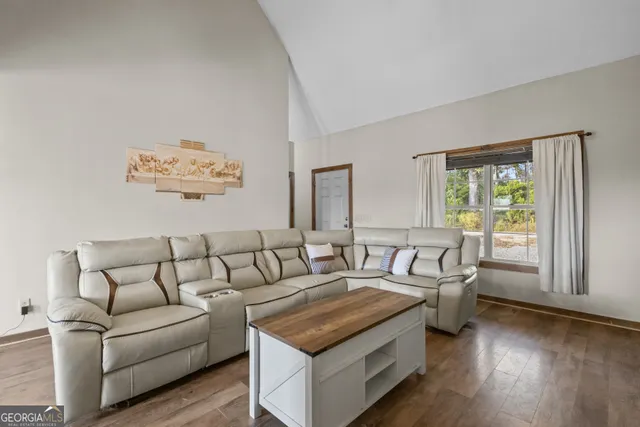 $248,000 | 468 Lake Lannell Road, Odum, GA 31555