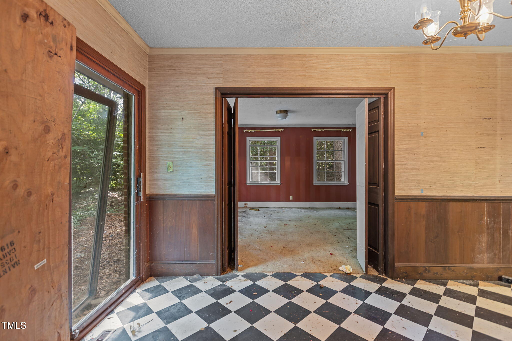 1409 Trailwood Drive Raleigh, NC 27606 - Photo 19 of 32 a view of a bathroom