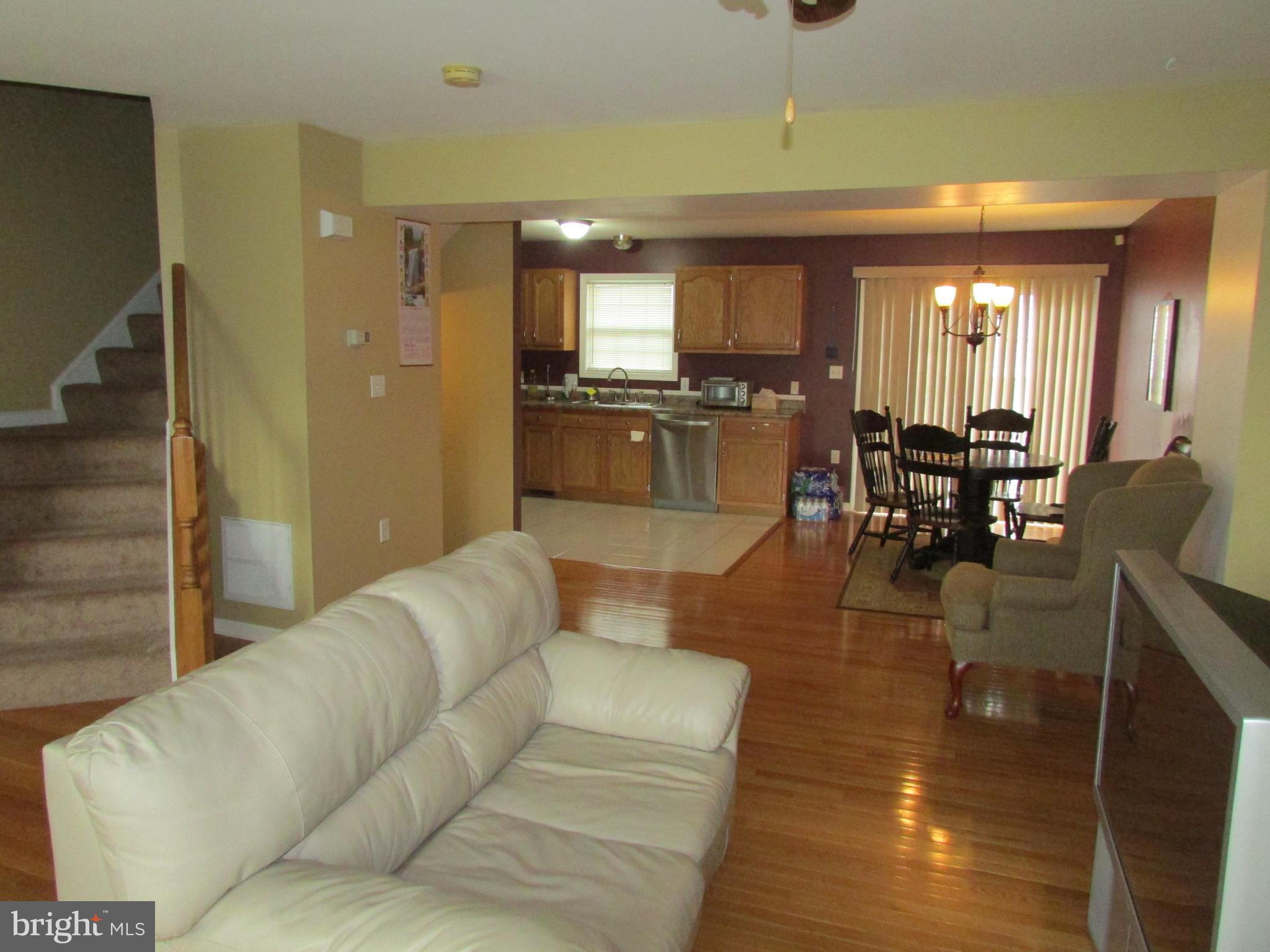 118 Lance Street Ranson, WV 25438 - Photo 6 of 22 Living Room