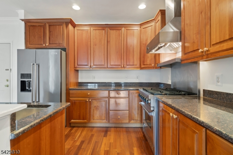 119 Ridgeview Lane Mount Arlington, NJ 07856 - Photo 4 of 34