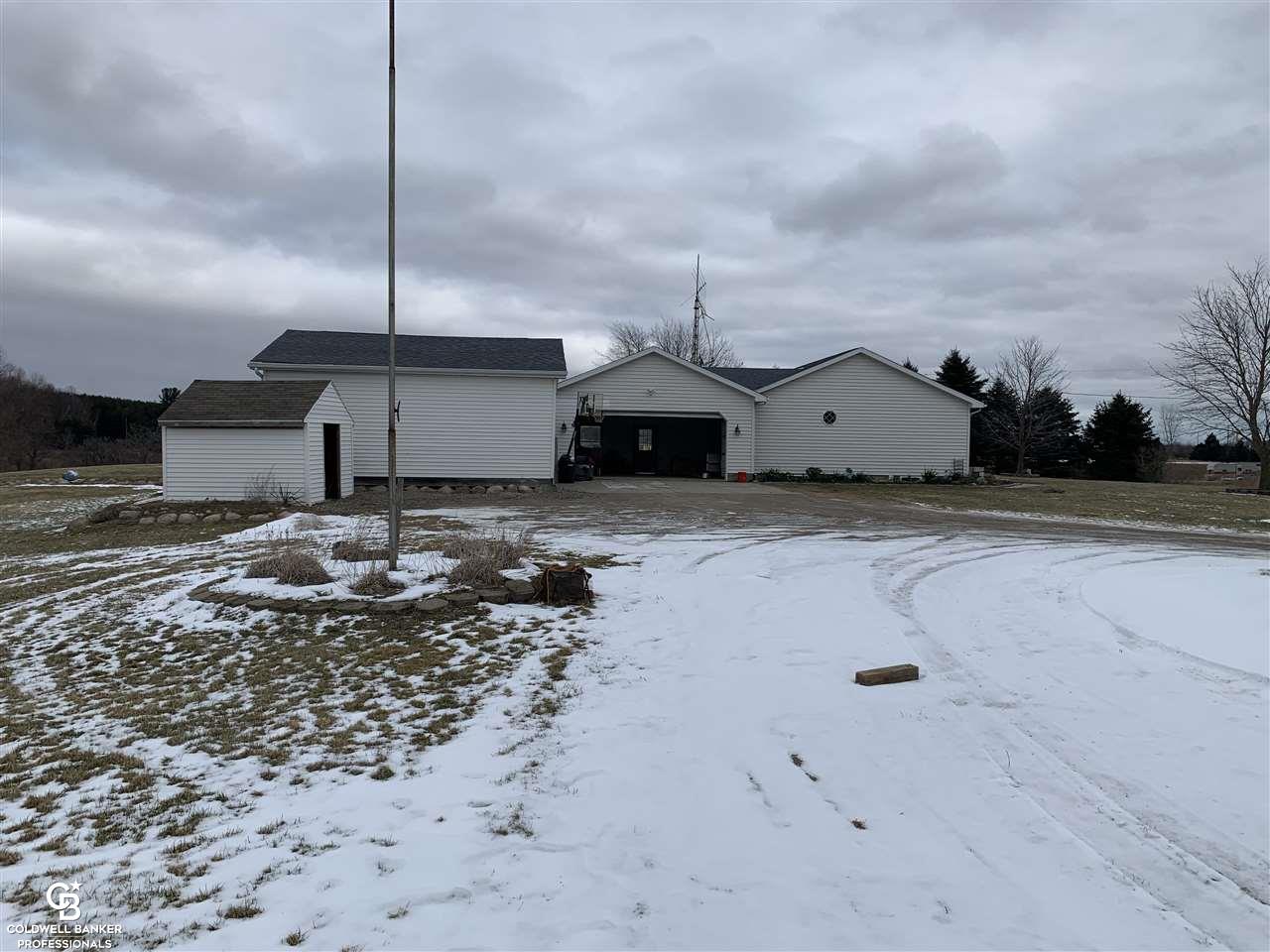 534 West Galbraith Line Road Melvin, MI 48454 - Photo 5 of 16