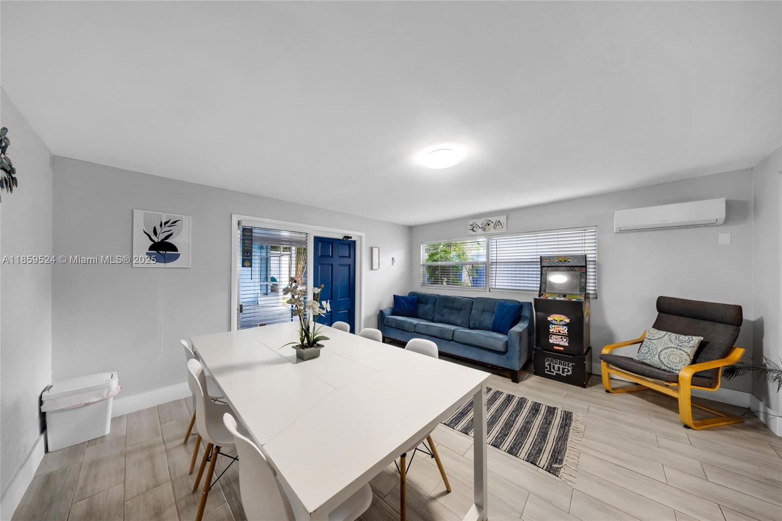 817 Southwest 12th Avenue Fort Lauderdale, FL 33315 - Photo 17 of 37 a living room with furniture and wooden floor