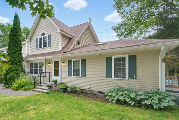 $529,900 | 35 Pleasant Street, Newfields, NH 03856