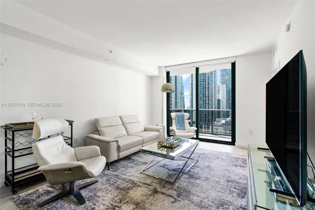 $4,300 | 55 Southwest 9th Street, Unit 1904, Miami, FL 33130