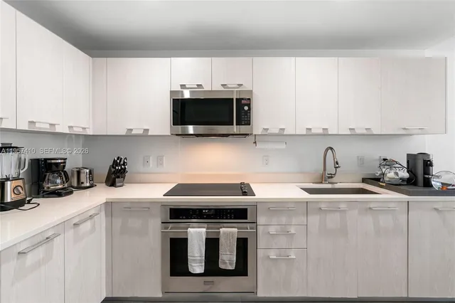 $4,300 | 55 Southwest 9th Street, Unit 1904, Miami, FL 33130