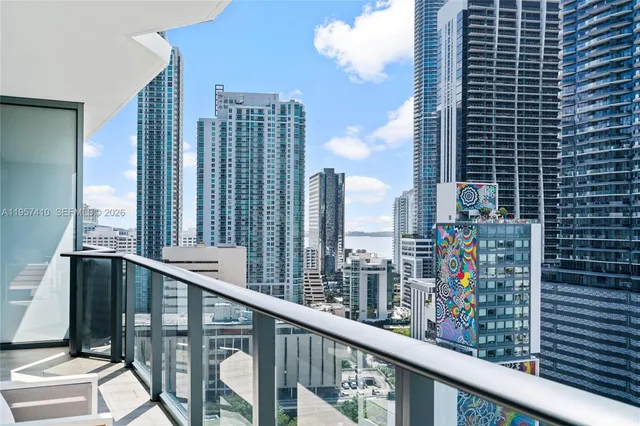 $4,300 | 55 Southwest 9th Street, Unit 1904, Miami, FL 33130