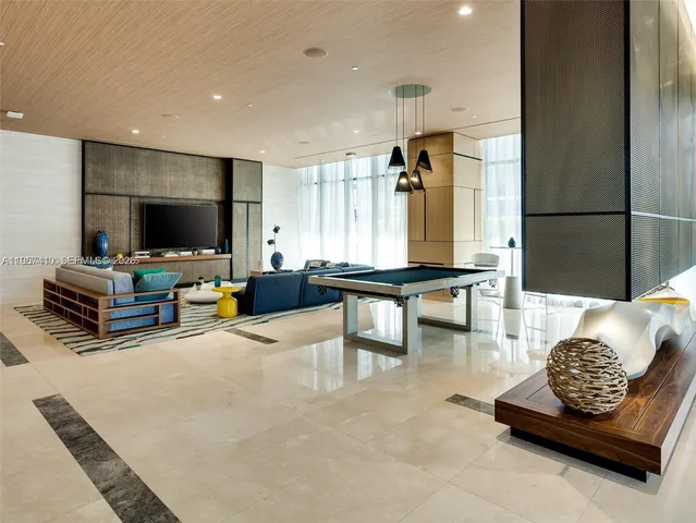 $4,300 | 55 Southwest 9th Street, Unit 1904, Miami, FL 33130