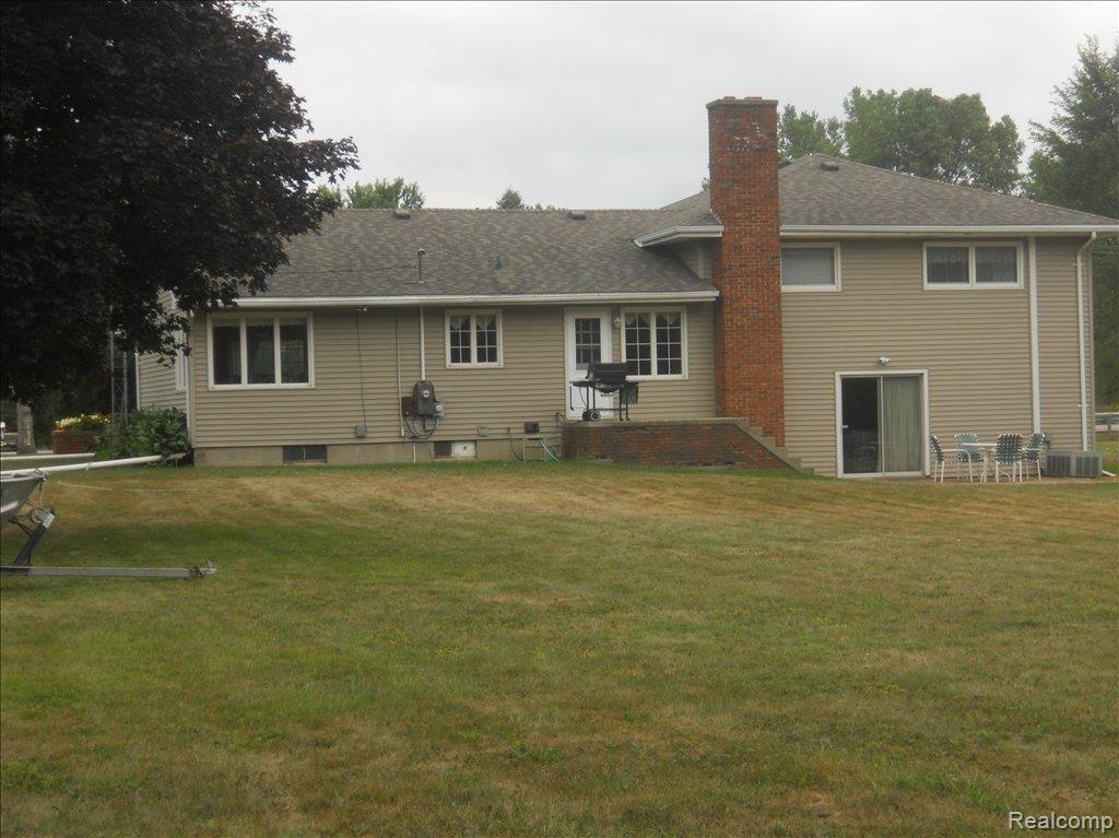 403 East Peck Road Peck, MI 48466 - Photo 7 of 19 BACK