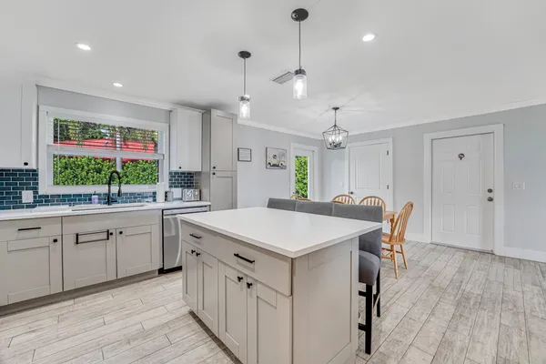 $465,000 | 6705 Massachusetts Drive, Lake Worth, FL 33462