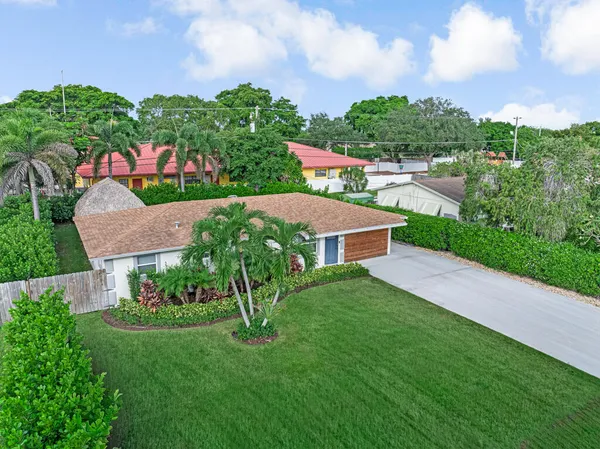 $465,000 | 6705 Massachusetts Drive, Lake Worth, FL 33462