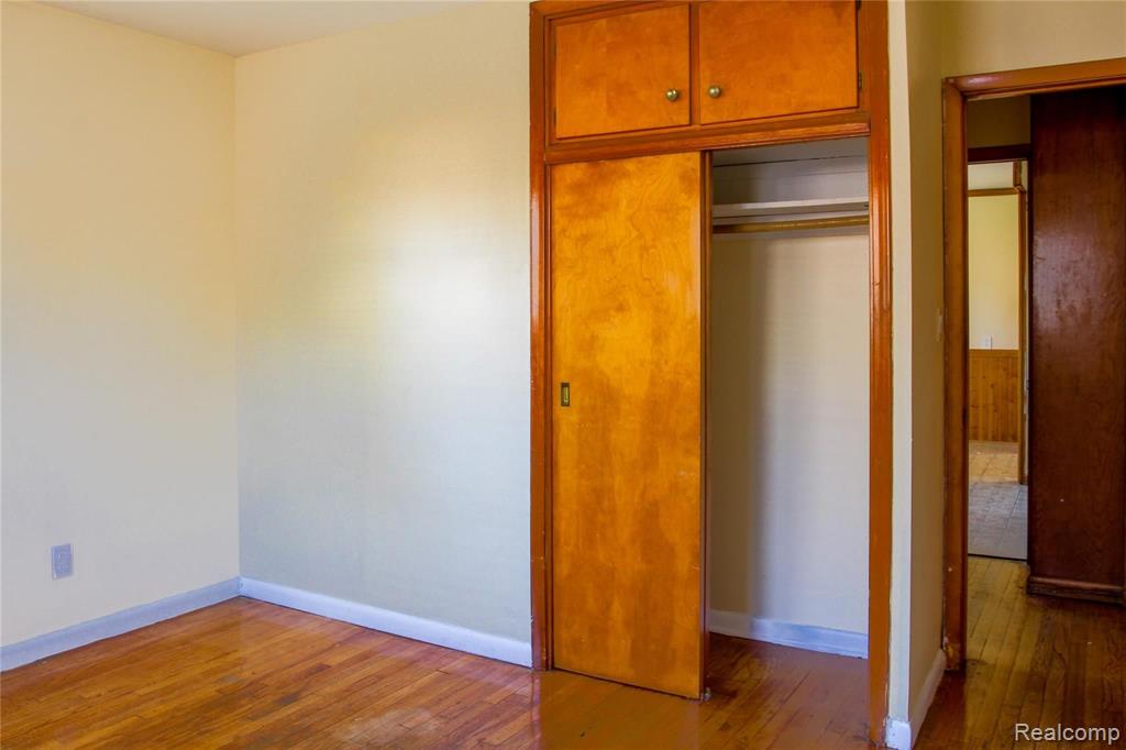 16515 East 8 Mile Road Eastpointe, MI 48021 - Photo 11 of 17