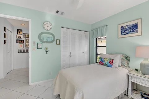 $325,000 | 5893 Sunswept Lane, Unit B, Boynton Beach, FL 33437