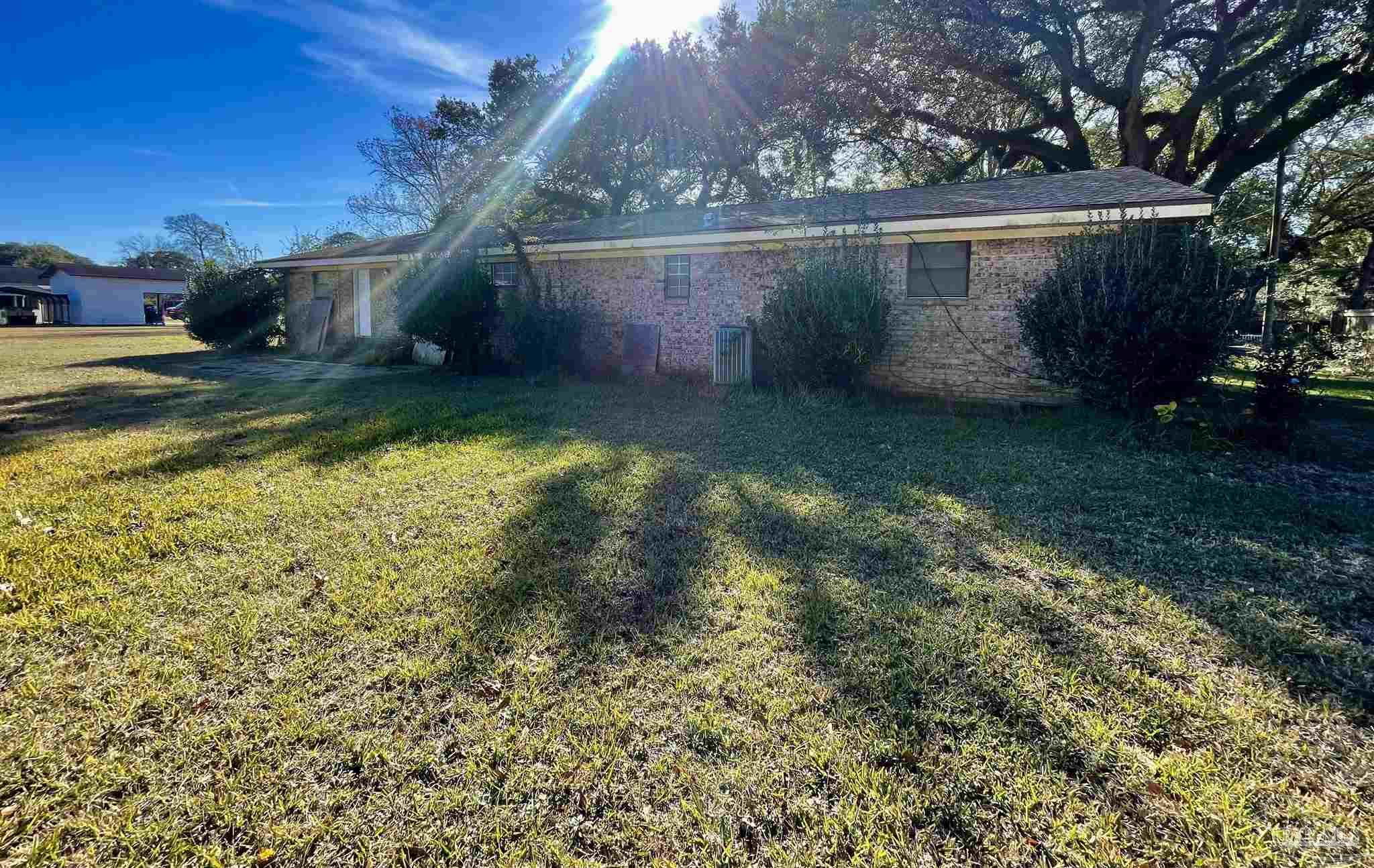 120 Kokomo Road Pensacola, FL 32534 - Photo 2 of 7 Gallery Image 2
