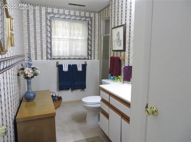 4527 Ridgeglen Road Colorado Springs, CO 80918 - Photo 26 of 35