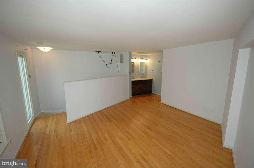 11254 Silentwood Lane Reston, VA 20191 - Photo 10 of 17 Bedroom (Master)