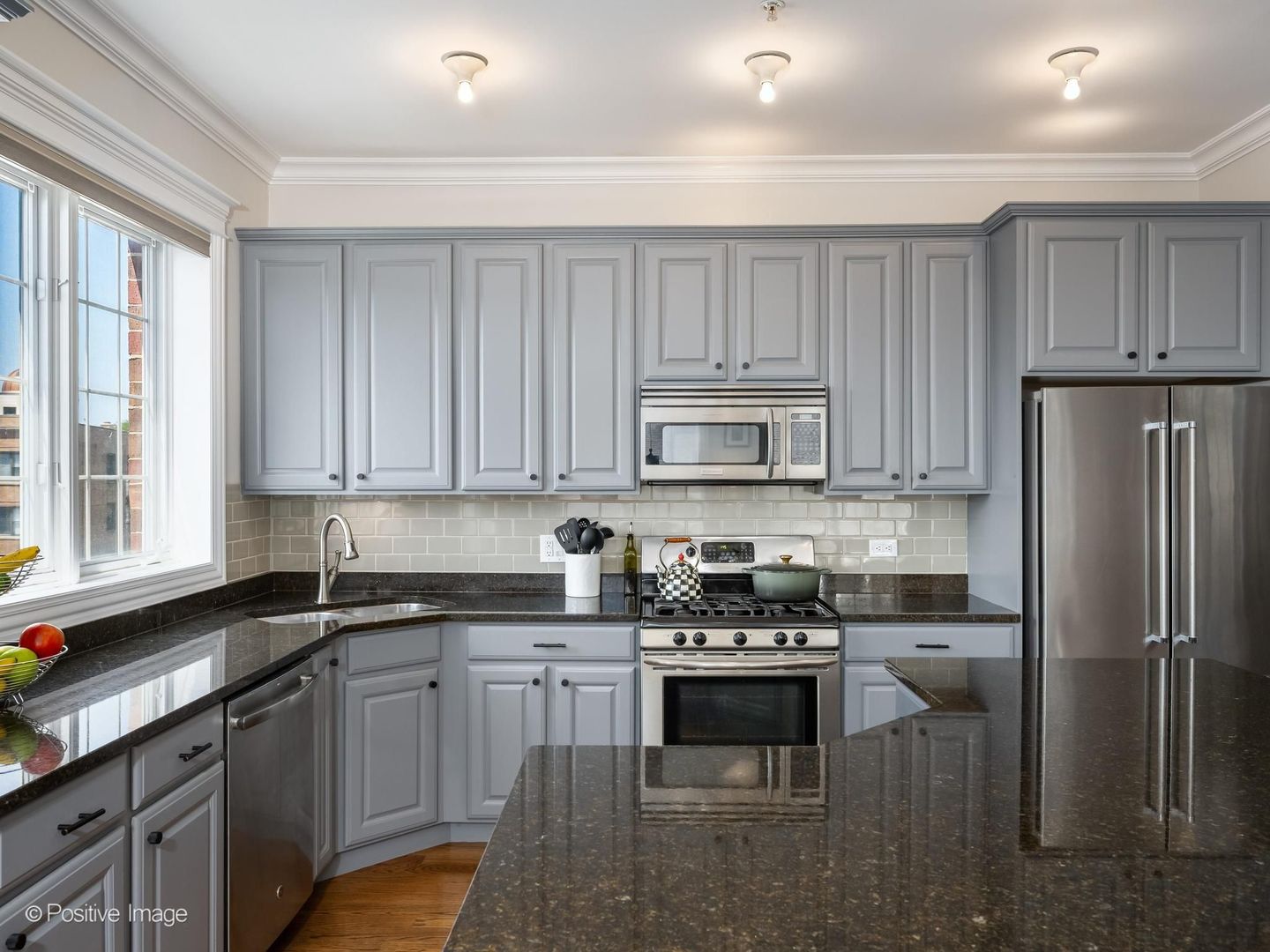 1453 West Irving Park Road, Unit 305 Chicago, IL 60613 - Photo 12 of 22