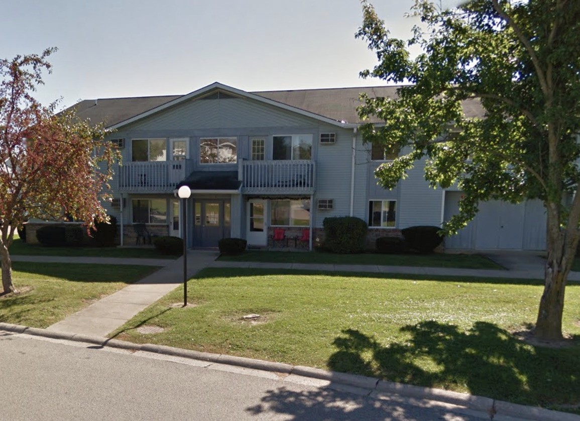 201 Country Club Batesville, IN 47006 - Photo 1 of 11 a front view of a house with garden