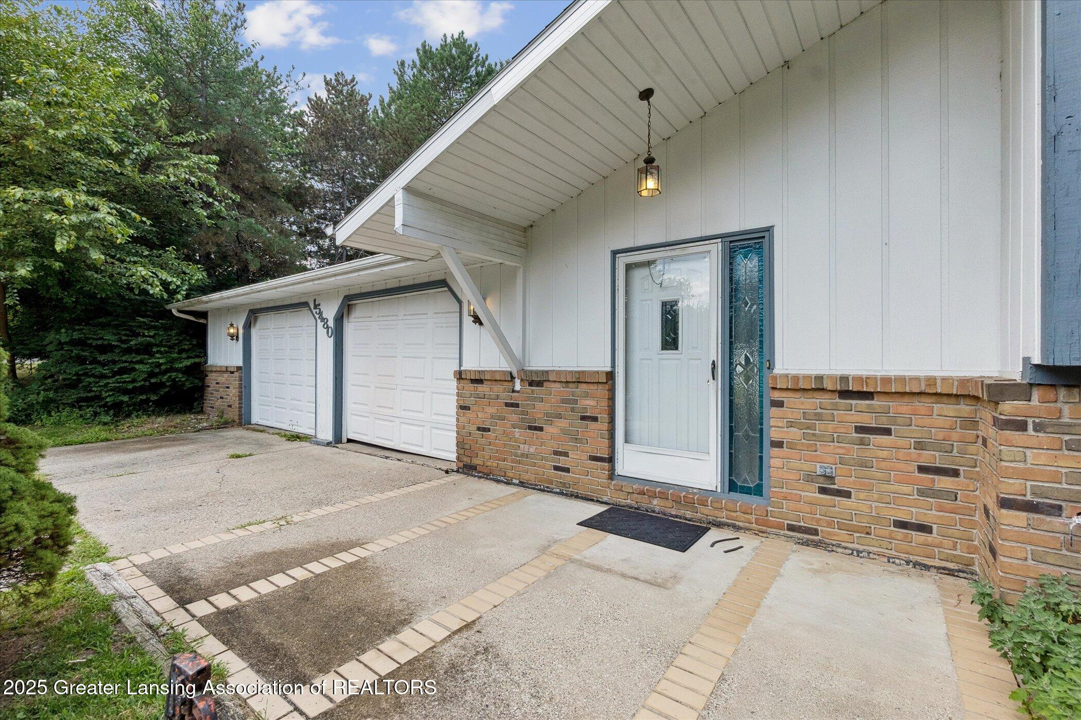 15480 Boichot Road Lansing, MI 48906 - Photo 5 of 55 05-15480-Boichot-Rd-Lansing-MI-48906-Win