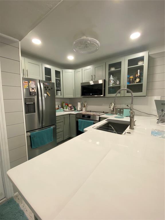 230 Medallion Boulevard, Unit D Madeira Beach, FL 33708 - Photo 11 of 37