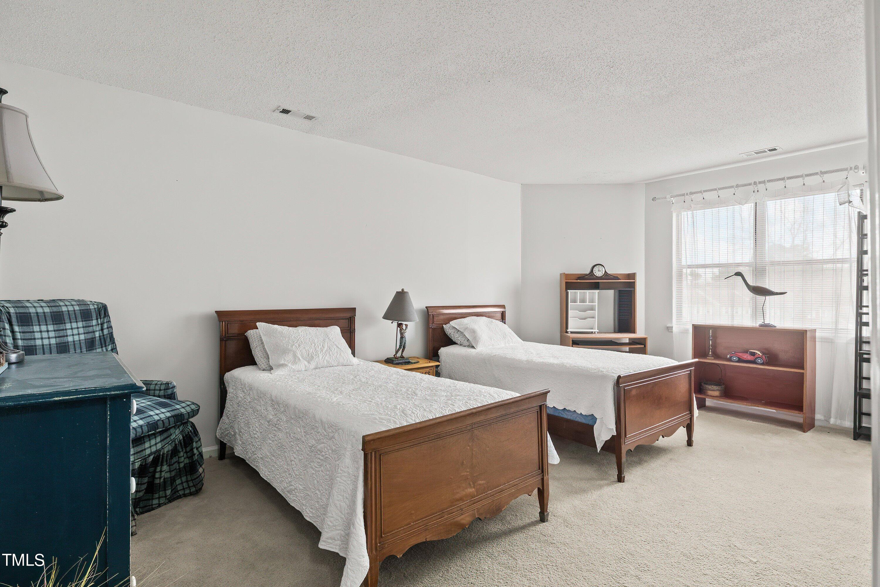 5425 Pine Top Circle Raleigh, NC 27612 - Photo 22 of 30 27-5425 Pine Top (27)