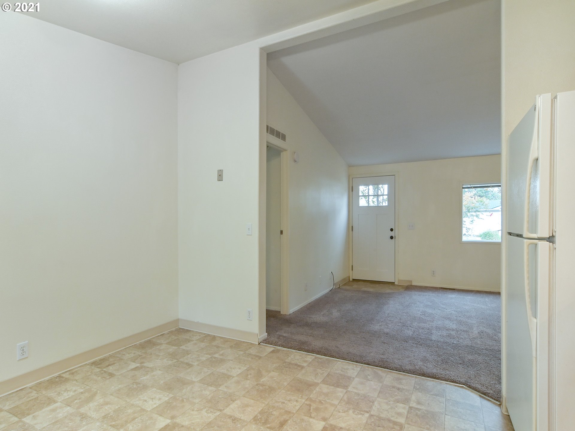 469 48th Street Springfield, OR 97478 - Photo 11 of 32