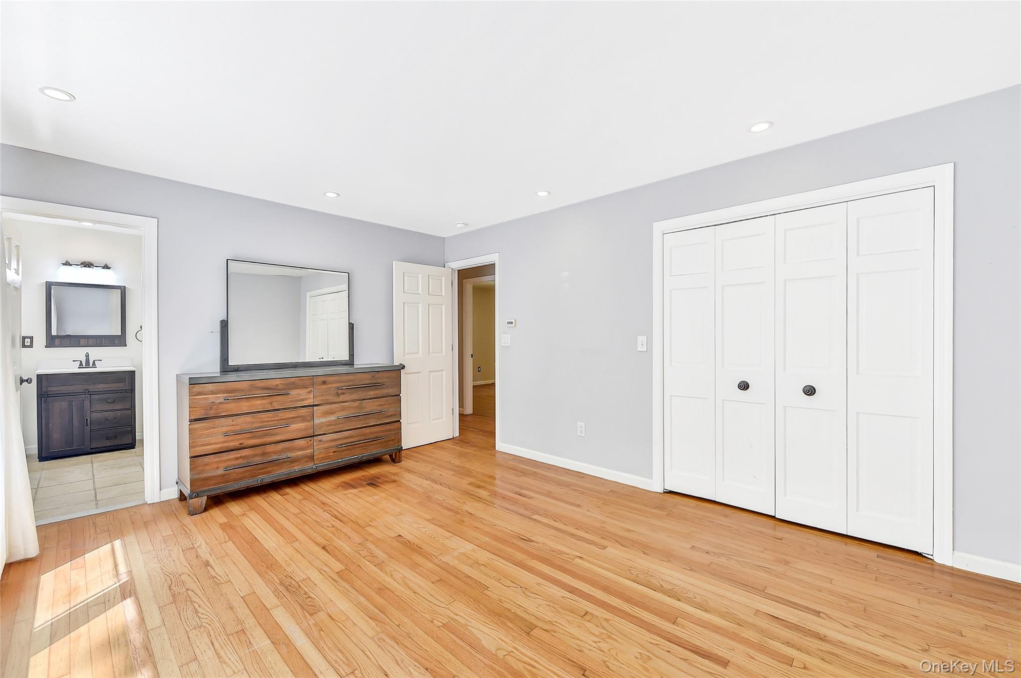 18 Stage Road Pine Island, NY 10969 - Photo 27 of 42 a room with a bed and cabinets