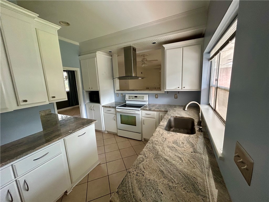 475 South Wayne Street Jesup, GA 31546 - Photo 3 of 12