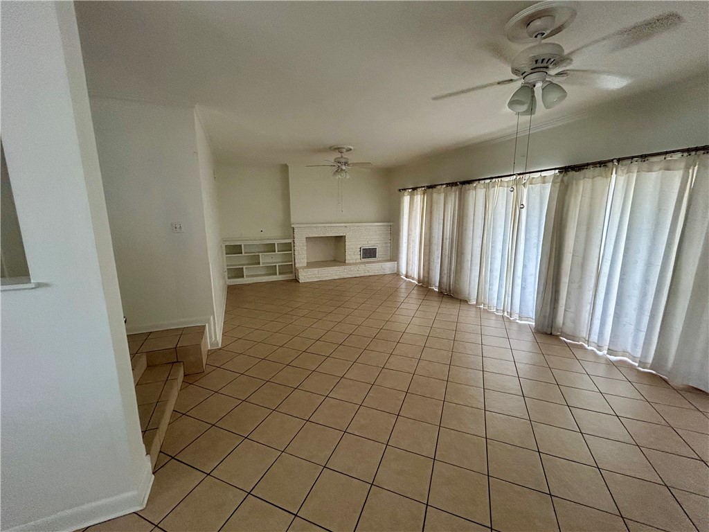 475 South Wayne Street Jesup, GA 31546 - Photo 5 of 12