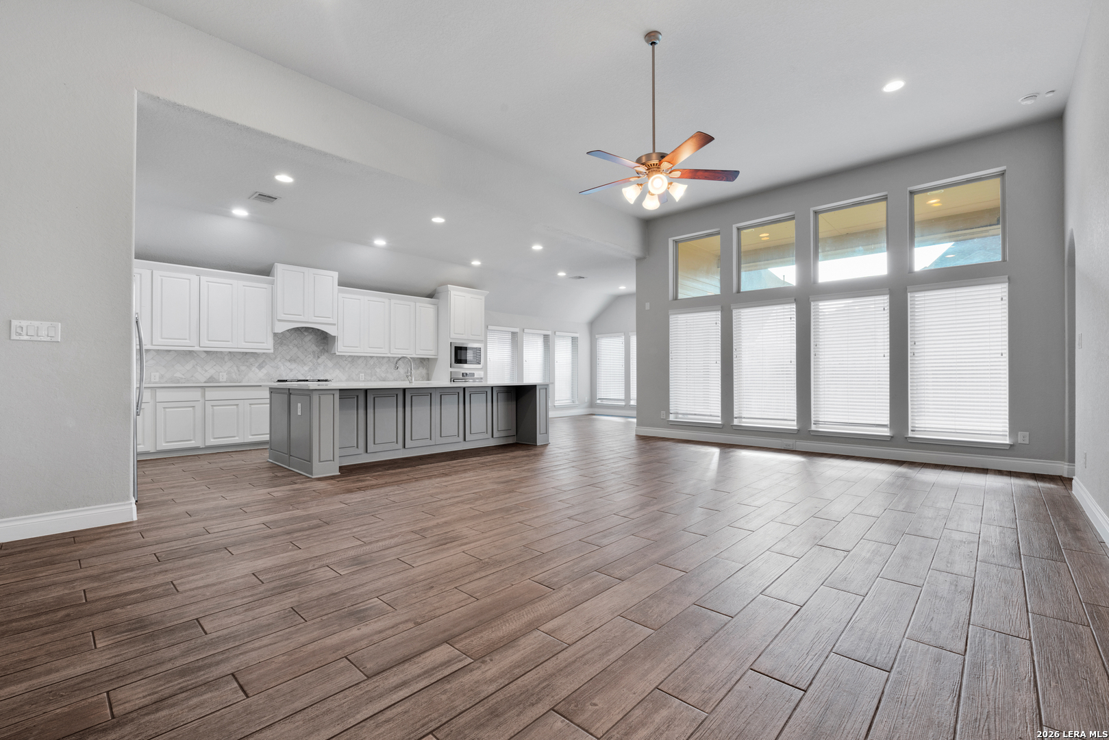 8823 Haystack Road San Antonio, TX 78254 - Photo 4 of 25