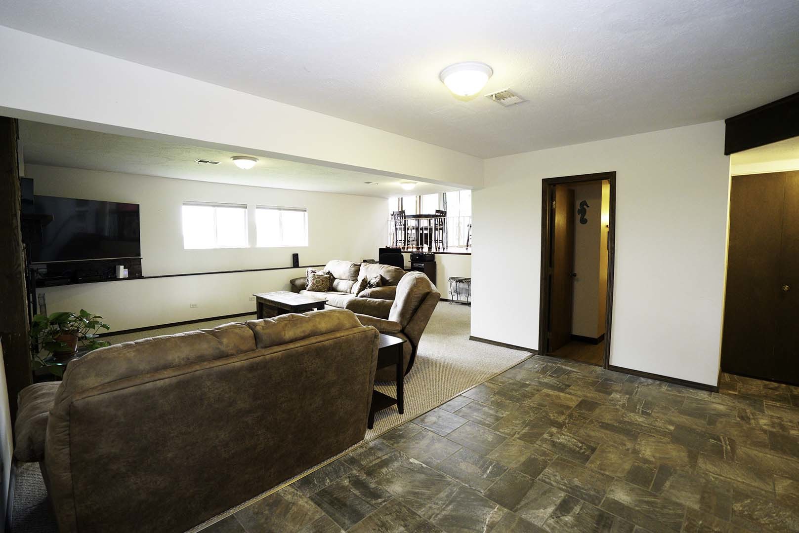 2518 Caton Farm Road Joliet, IL 60435 - Photo 15 of 27