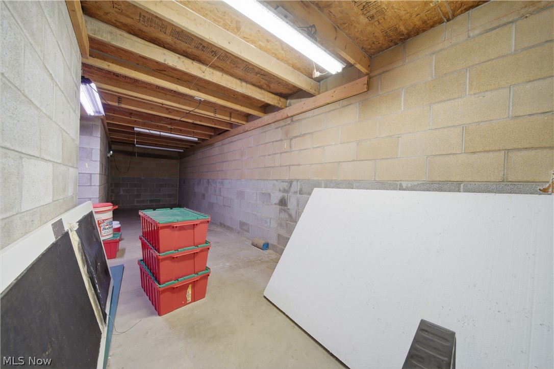 12159 Lawndell Road Southwest Beach City, OH 44608 - Photo 35 of 49
