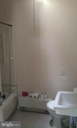8208 Woodyard Road Clinton, MD 20735 - Photo 3 of 11 Bath #1