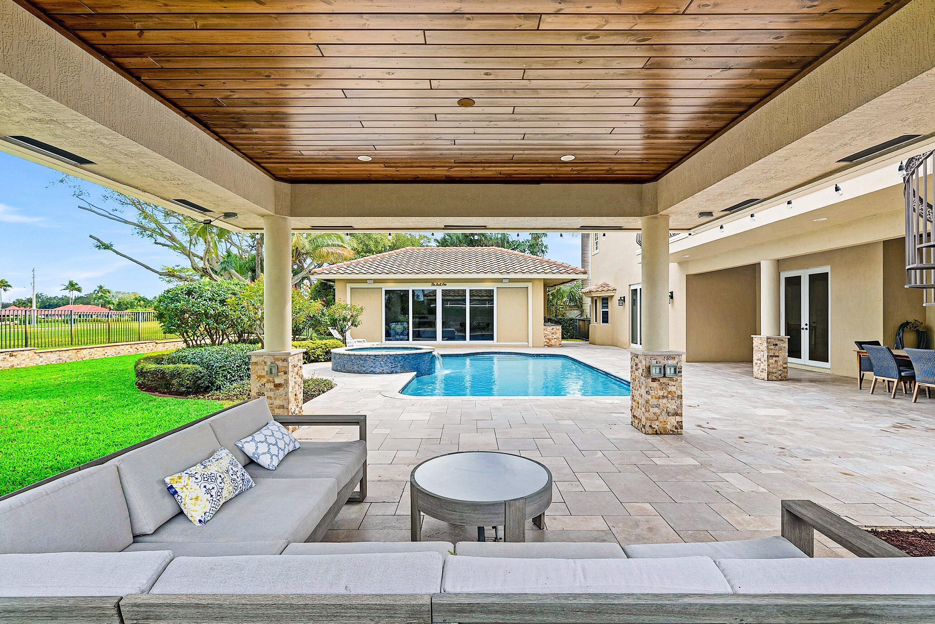 228 Orange Tree Drive Atlantis, FL 33462 - Photo 53 of 76 060-228OrangeTreeDrive-Atlantis-FL-33462