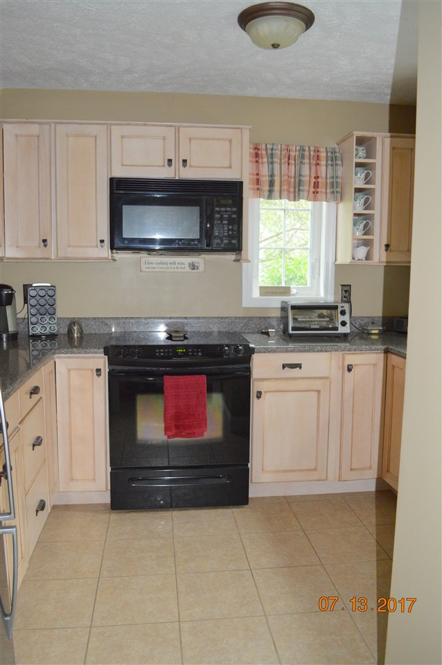 6 Veterans Road, Unit 17 Amherst, NH 03031 - Photo 11 of 35 Gallery Image 11