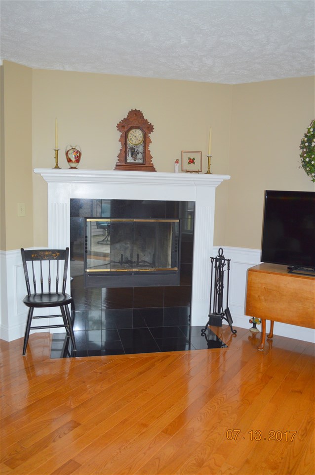 6 Veterans Road, Unit 17 Amherst, NH 03031 - Photo 8 of 35 Gallery Image 8